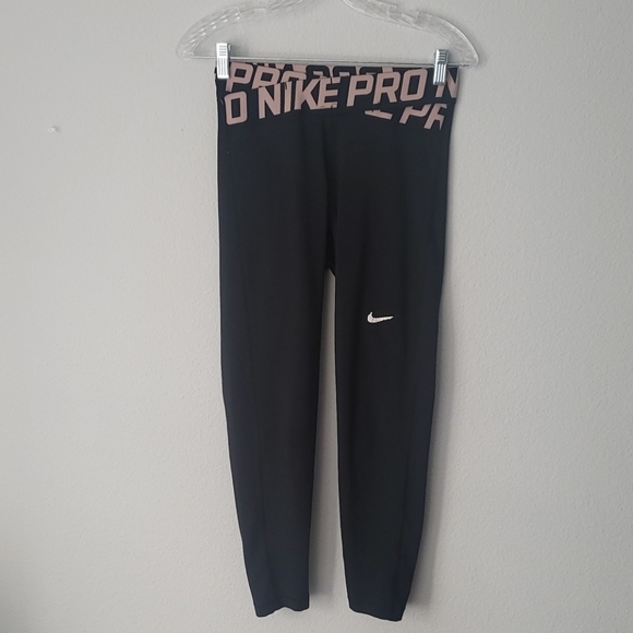 Nike Pants - Nike Dri fit Capris